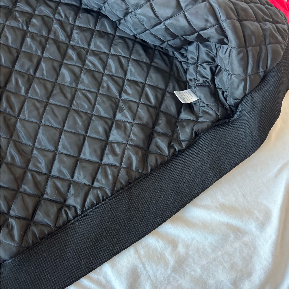 PacSun Quilted Black Jacket with Red Trim - Picture 4 of 4